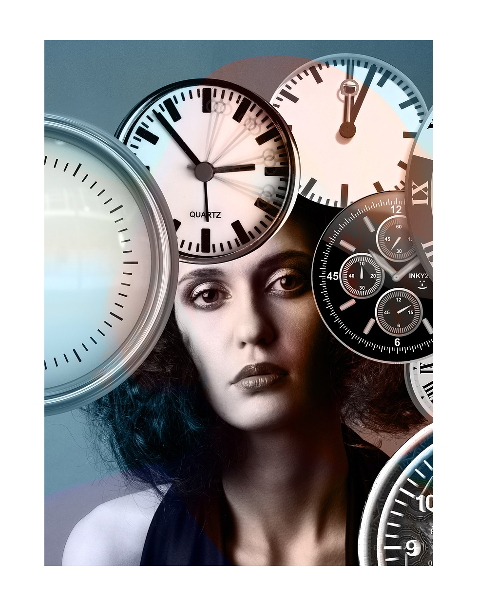 Mujer con relojes alrededor Imagen de Gerd Altmann en Pixabay 