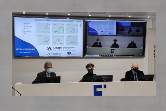 fotografía de los tres ponentes